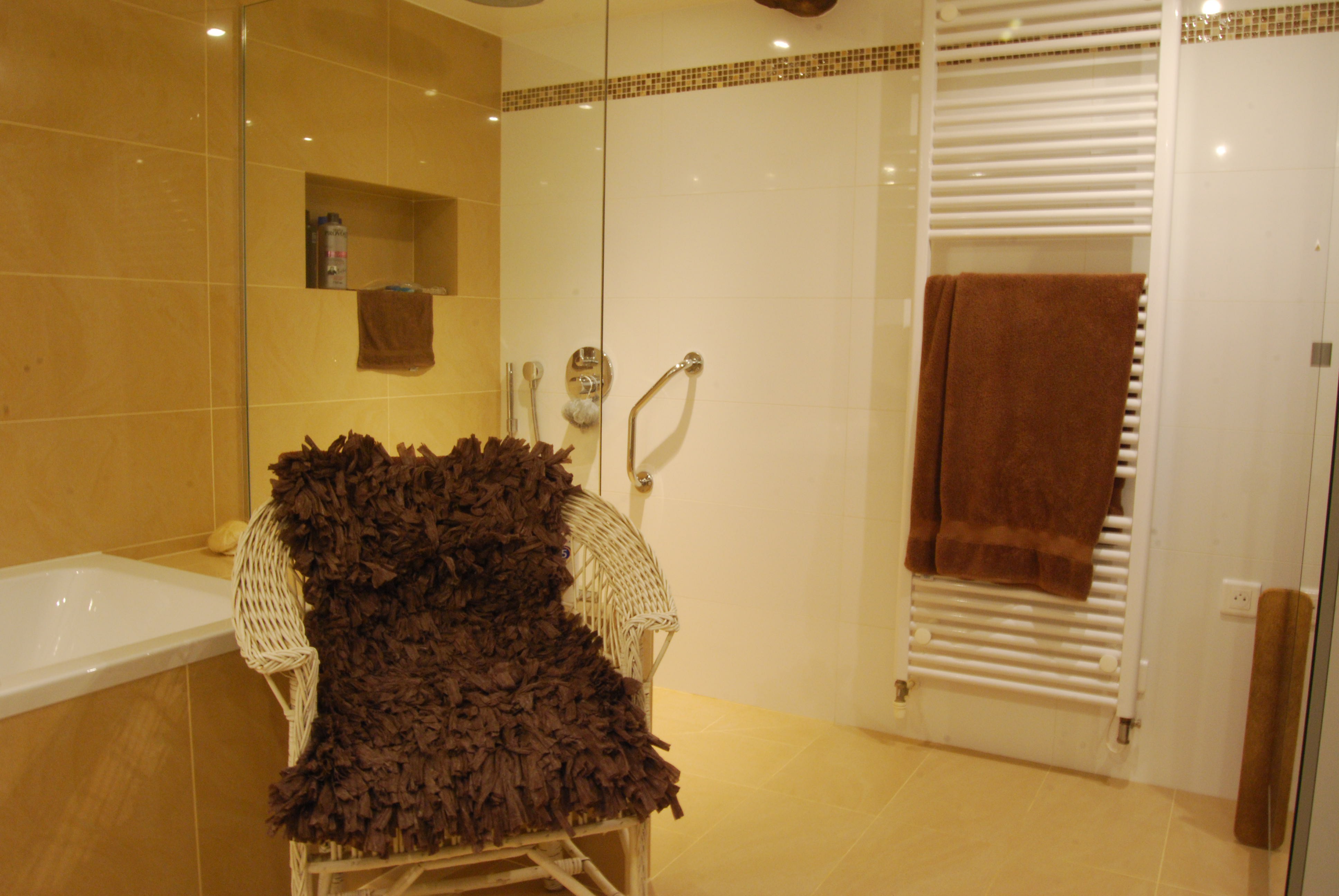 Mini spot LED douche